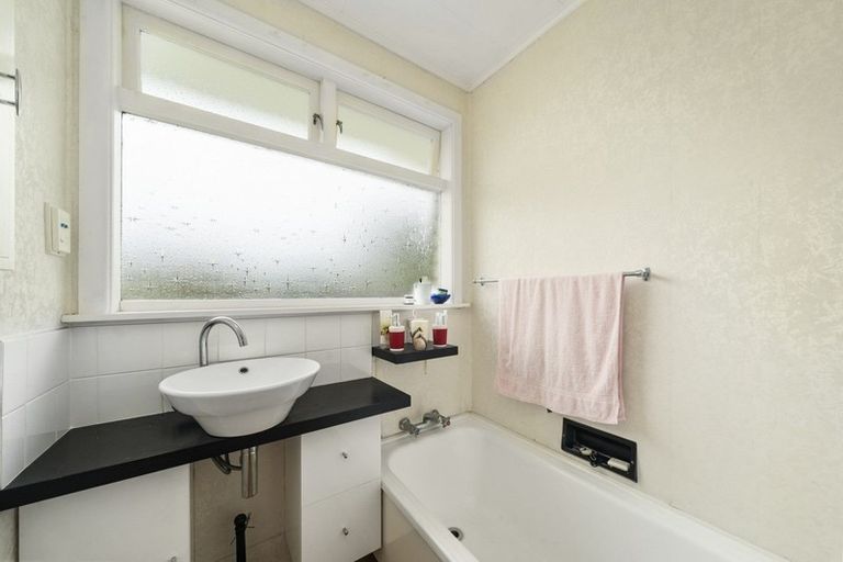 Photo of property in 36 Michael Road, Paraparaumu Beach, Paraparaumu, 5032