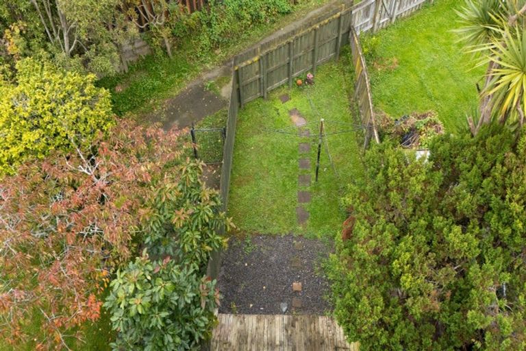 Photo of property in 2/264 Grounsell Crescent, Belmont, Lower Hutt, 5010