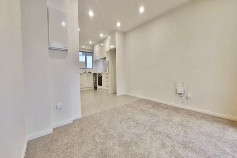 Photo of property in 9/24 Mili Way, Ranui, Auckland, 0612