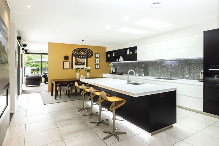 Photo of property in 416 Papanui Road, Papanui, Christchurch, 8053