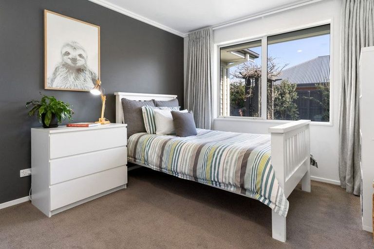 Photo of property in 12 Holbrook Way, Westmorland, Christchurch, 8025