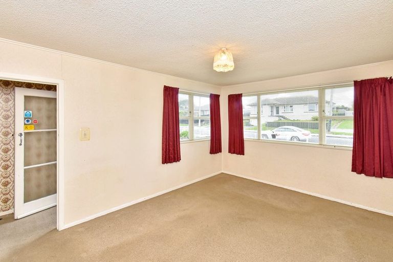 Photo of property in 70 Cargill Street, Papakura, 2110