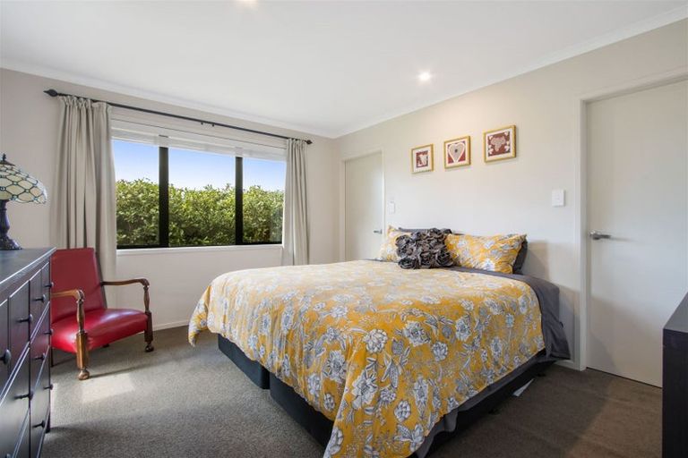 Photo of property in 48 Kayelene Place, Omokoroa, 3114