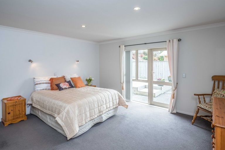 Photo of property in 19 Matuku Place, Paraparaumu Beach, Paraparaumu, 5032