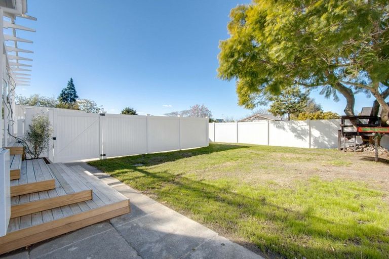 Photo of property in 11 Hammond Road, Taradale, Napier, 4112