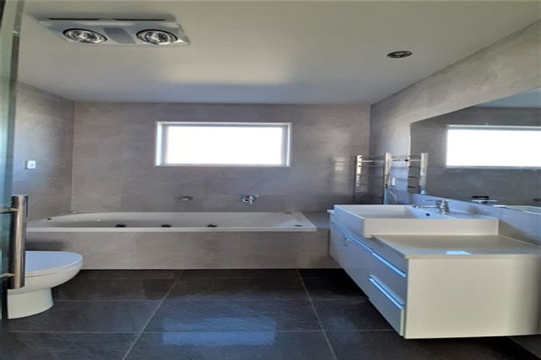 Photo of property in 13 Cahir Place, Flat Bush, Auckland, 2019