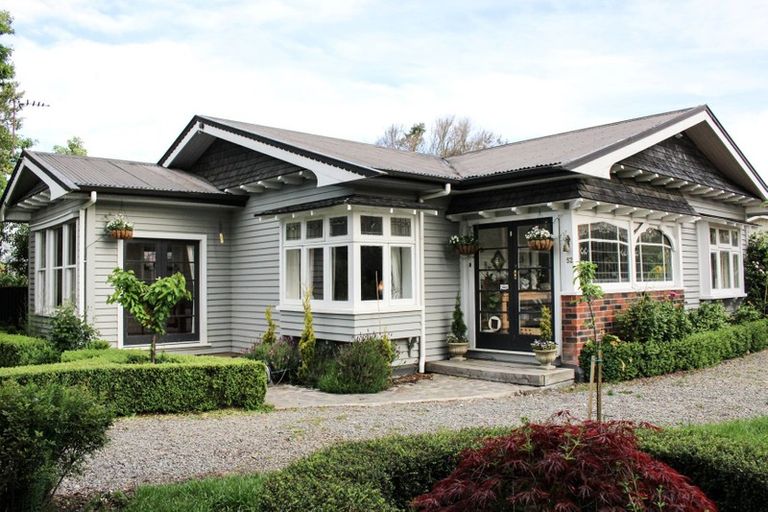 Photo of property in 52 North Parade, Richmond, Christchurch, 8013