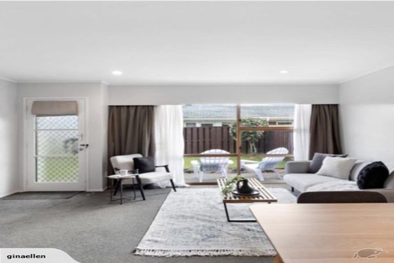 Photo of property in 2/15 Latham Avenue, Pakuranga, Auckland, 2010