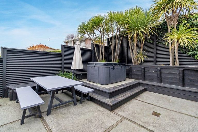 Photo of property in 82 Douglas Street, Highfield, Timaru, 7910