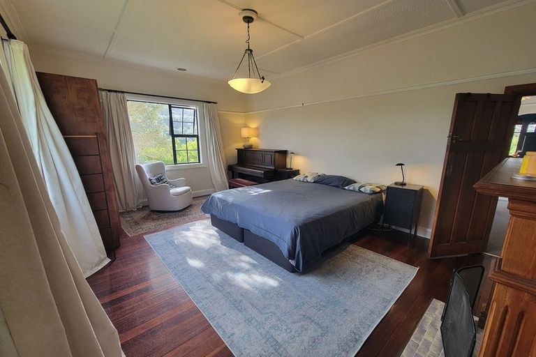 Photo of property in 212 Barnard Street, Wadestown, Wellington, 6012