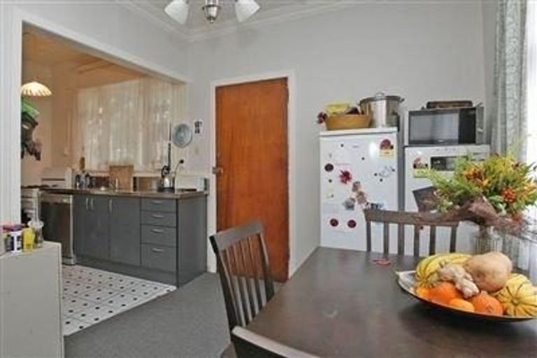 Photo of property in 76 Mcalpine Avenue, Mount Cook, Wellington, 6011