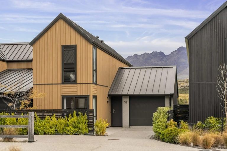 Photo of property in 33 Mulholland Drive, Jacks Point, 9371