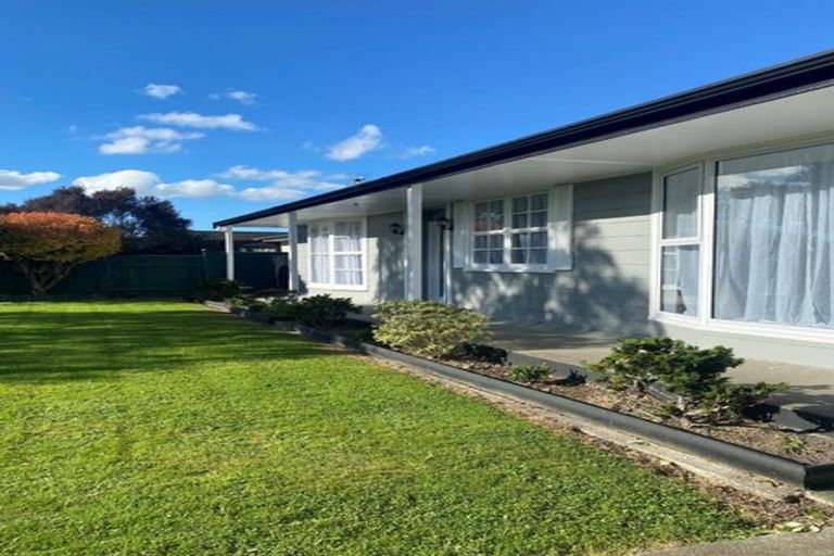 Photo of property in 95 Apollo Parade, Milson, Palmerston North, 4414