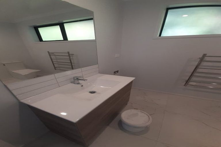 Photo of property in 9a Tirita Street, Kawaha Point, Rotorua, 3010