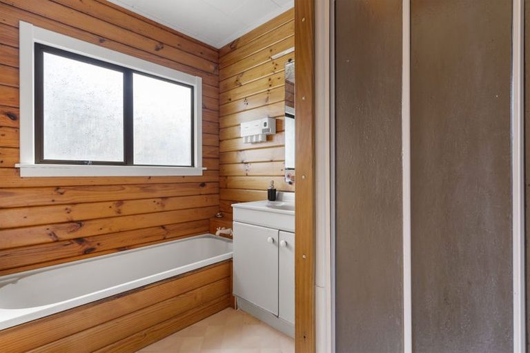 Photo of property in 185 Carnoustie Drive, Wattle Downs, Auckland, 2103