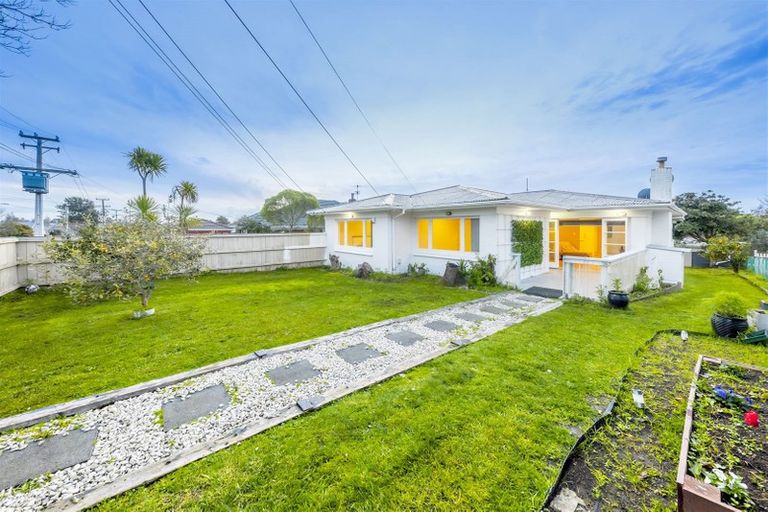 Photo of property in 1/14 Fairview Road, Papatoetoe, Auckland, 2025
