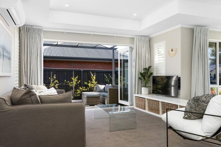 Photo of property in 12 Holbrook Way, Westmorland, Christchurch, 8025