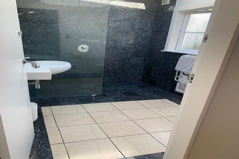 Photo of property in 21 Percival Road, Paraparaumu Beach, Paraparaumu, 5032