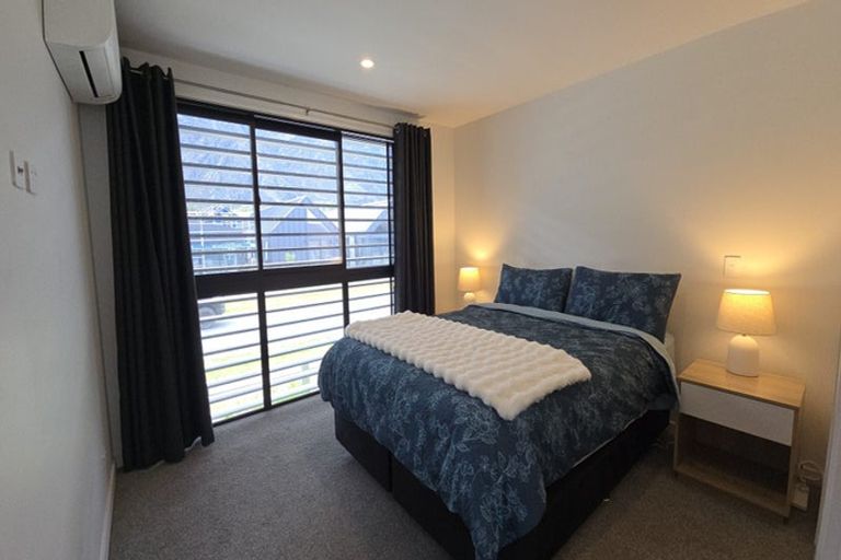 Photo of property in 33 Ryan Loop, Jacks Point, 9371