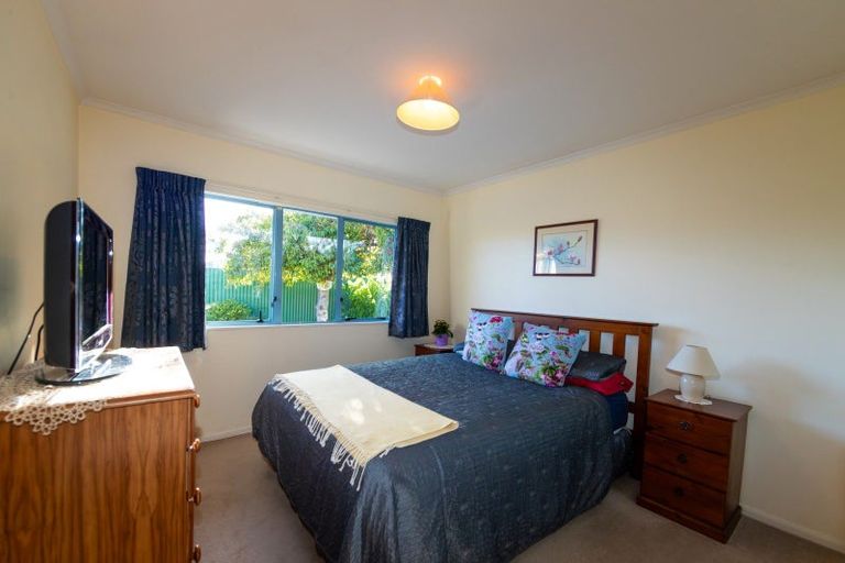 Photo of property in 2/189 Gloucester Street, Taradale, Napier, 4112