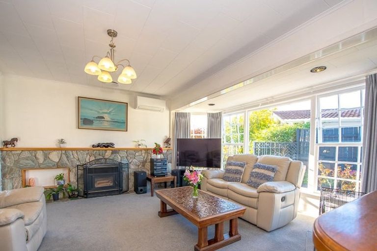Photo of property in 35 Mountbatten Grove, Clouston Park, Upper Hutt, 5018