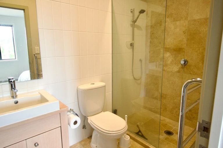 Photo of property in Point Ridge, 130 Gills Road, Albany Heights, Auckland, 0632