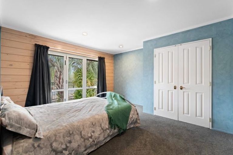 Photo of property in 40 Foster Road, Kumeu, 0891