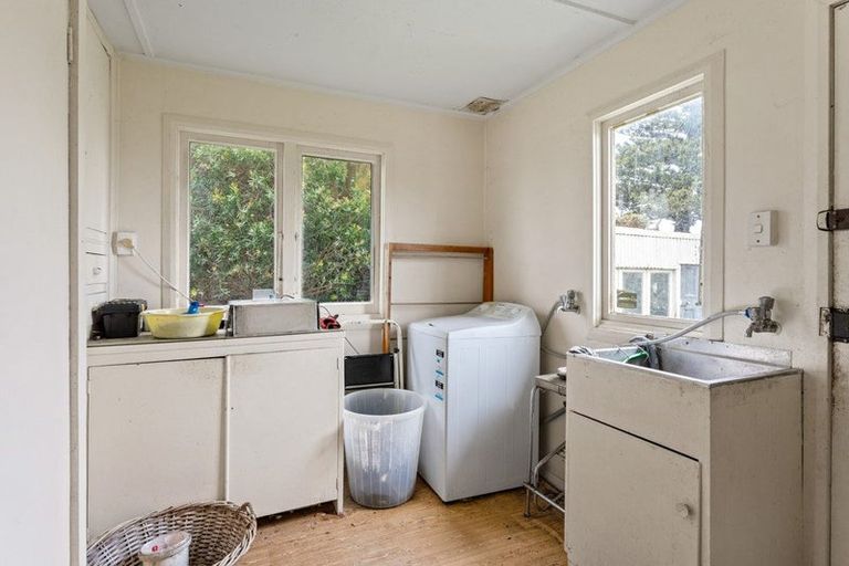 Photo of property in 15 Taupata Street, Castlecliff, Whanganui, 4501