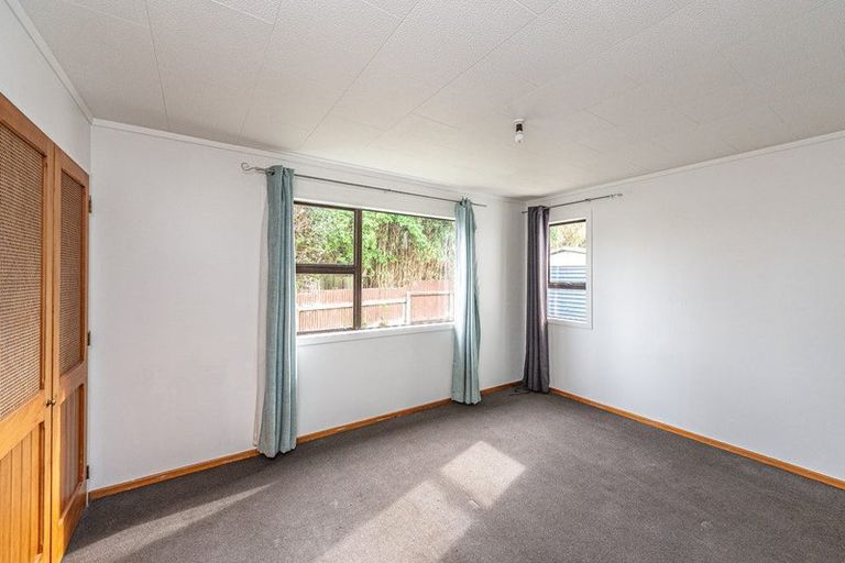 Photo of property in 19 Tongariro Street, Castlecliff, Whanganui, 4501