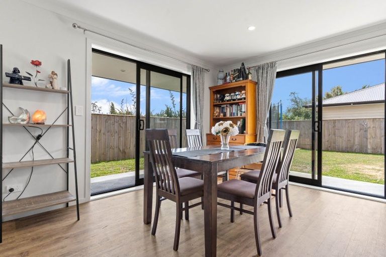 Photo of property in 24b Kempton Street, Greytown, 5712