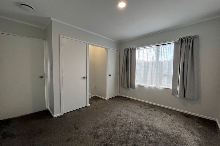 Photo of property in 1 Taikata Road, Te Atatu Peninsula, Auckland, 0610