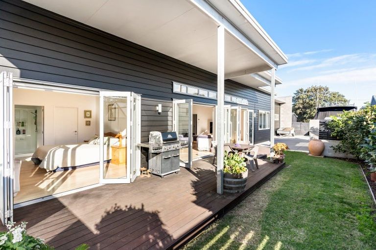 Photo of property in 59b Simpson Road, Papamoa Beach, Papamoa, 3118
