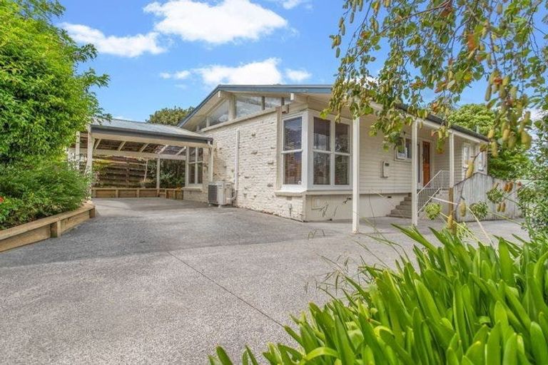Photo of property in 1/7 The Rosebowl, Sunnyhills, Auckland, 2010