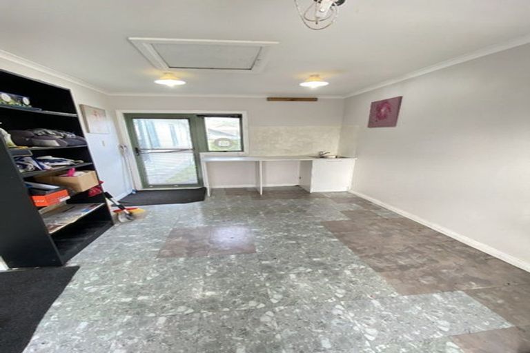 Photo of property in 5c Charlenne Close, Ranui, Auckland, 0612