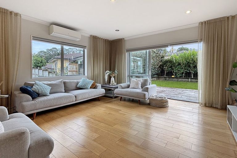 Photo of property in 49 South Kensington Way, Henderson, Auckland, 0612