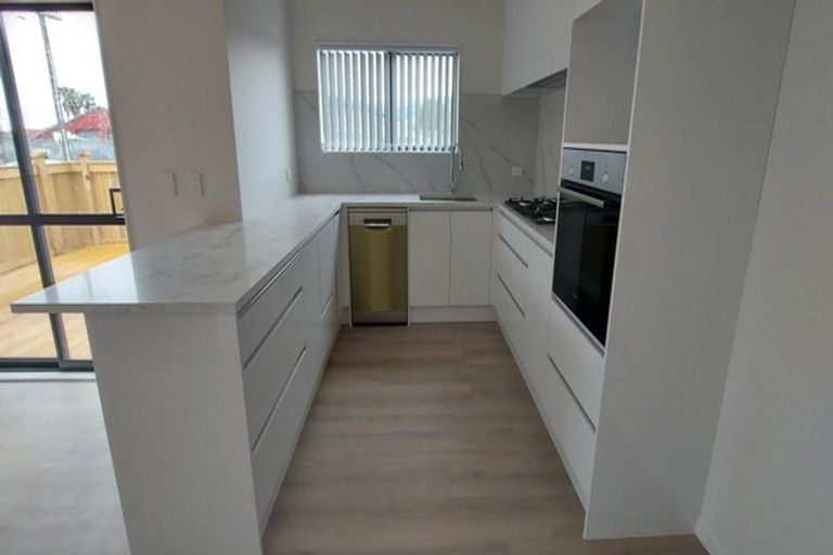 Photo of property in 708a Te Atatu Road, Te Atatu Peninsula, Auckland, 0610