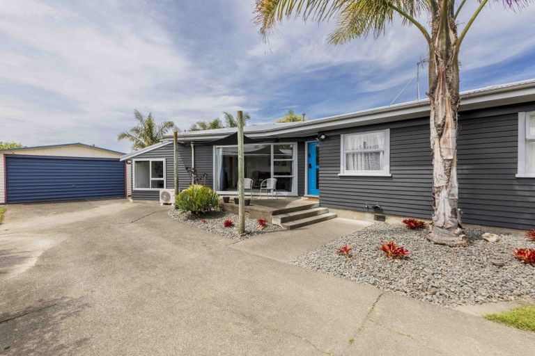 Photo of property in 11 Otatara Road, Taradale, Napier, 4112