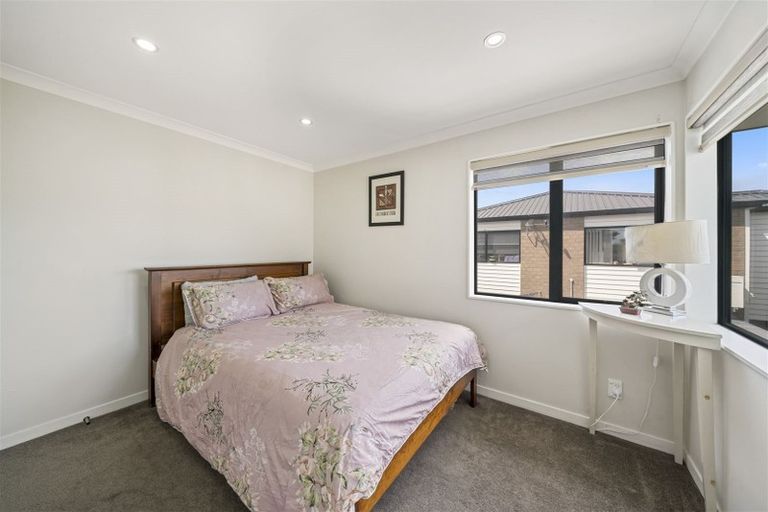 Photo of property in 93 Naylors Drive, Mangere, Auckland, 2022