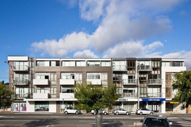 Photo of property in Masina Apartments, 204/80 Riddiford Street, Newtown, Wellington, 6021