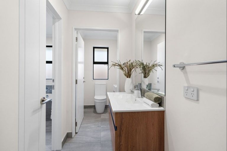 Photo of property in 6 Feather Place, Rolleston, 7615