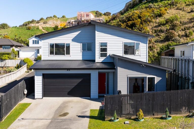 Photo of property in 25 Bickerton Rise, Churton Park, Wellington, 6037