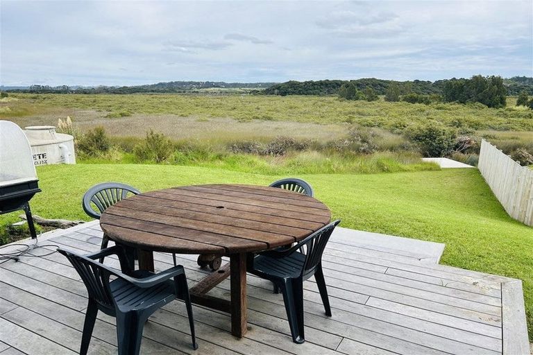 Photo of property in 7b Mavis Place, Beach Haven, Auckland, 0626