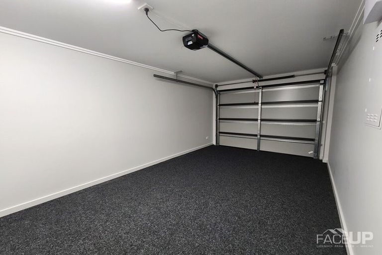 Photo of property in 6/35 Marine Parade, Hobsonville, Auckland, 0616