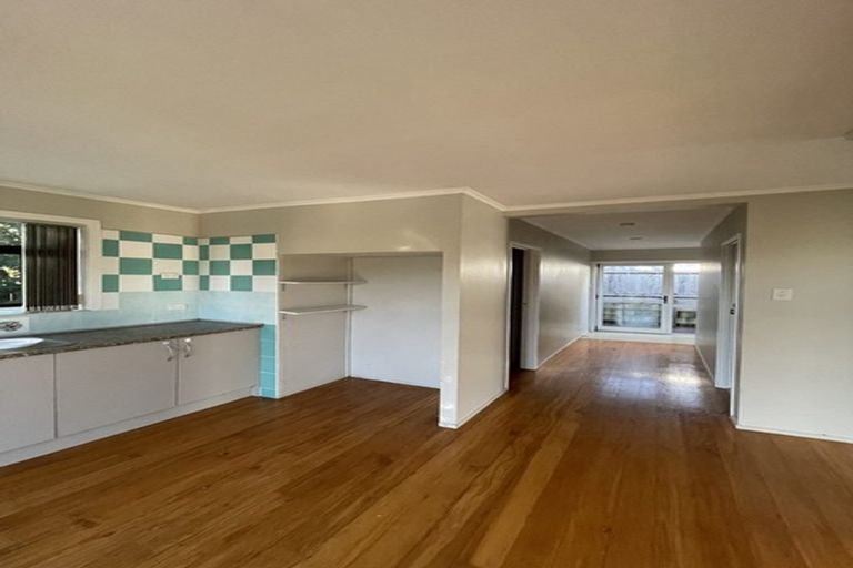 Photo of property in 94 Don Buck Road, Massey, Auckland, 0614