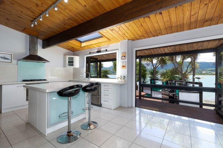 Photo of property in 90 Point Road, Monaco, Nelson, 7011