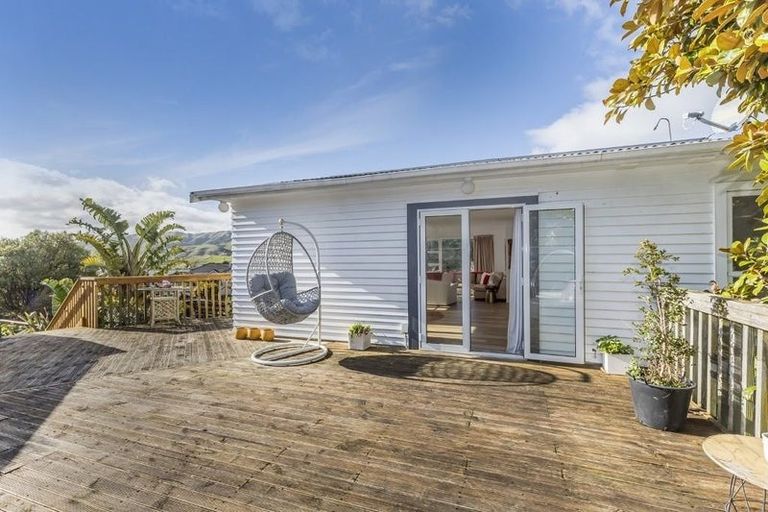 Photo of property in 78 Grays Road, Camborne, Porirua, 5026