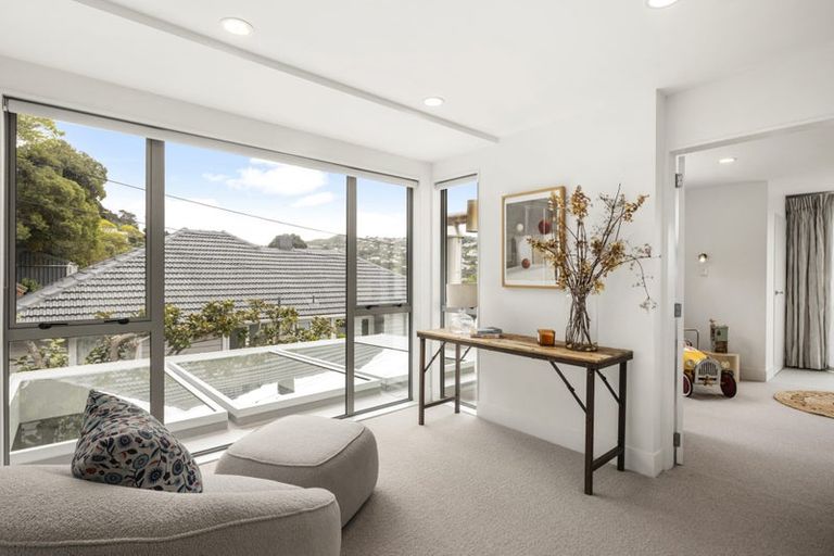 Photo of property in 26 Severn Street, Island Bay, Wellington, 6023