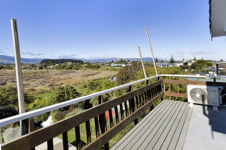 Photo of property in 12 Moana Street, Otaki Beach, Otaki, 5512