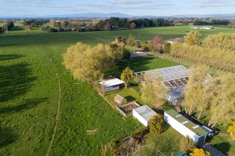 Photo of property in 582 Milson Line, Newbury, Palmerston North, 4478