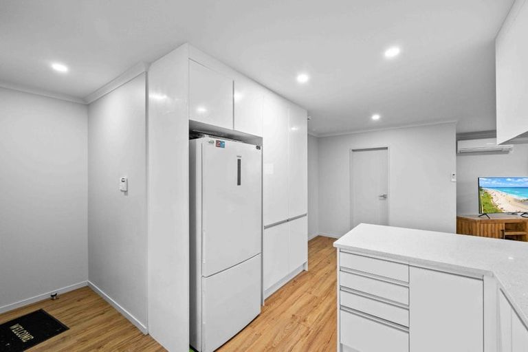 Photo of property in 102a Fitzroy Street, Papatoetoe, Auckland, 2104